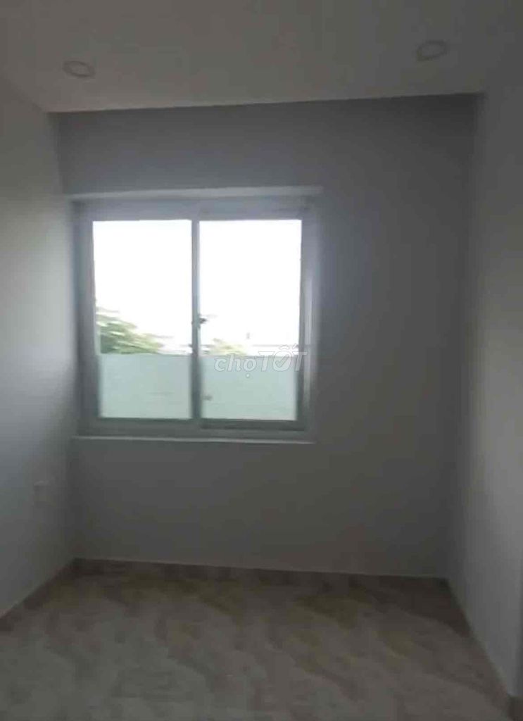 Renting parkview houses, three rooms, 12 million.