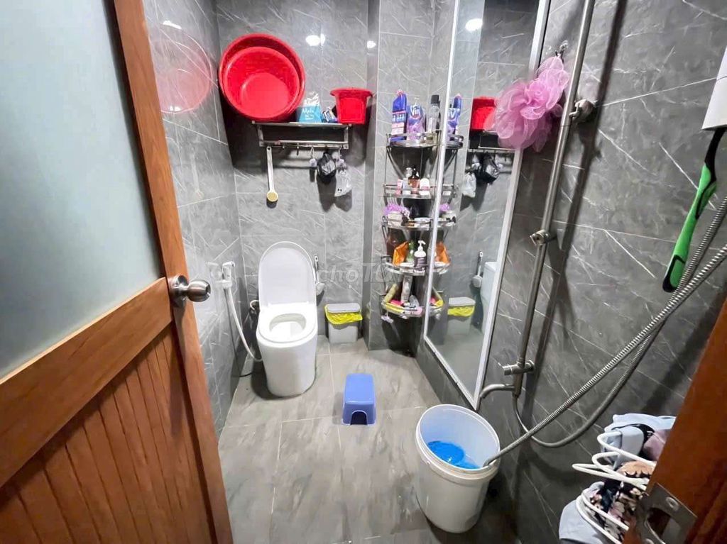 The entire interior is only 10 million... 5 B Street.
