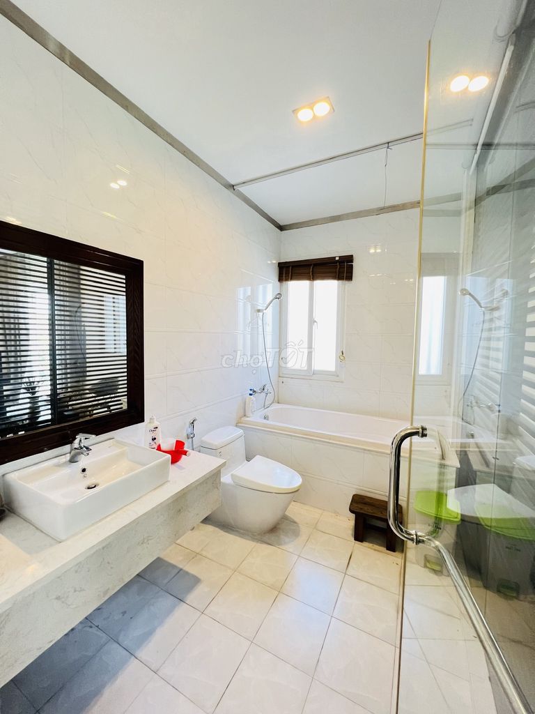 -10 X20 M full interior 4 bedroom 4 toilets