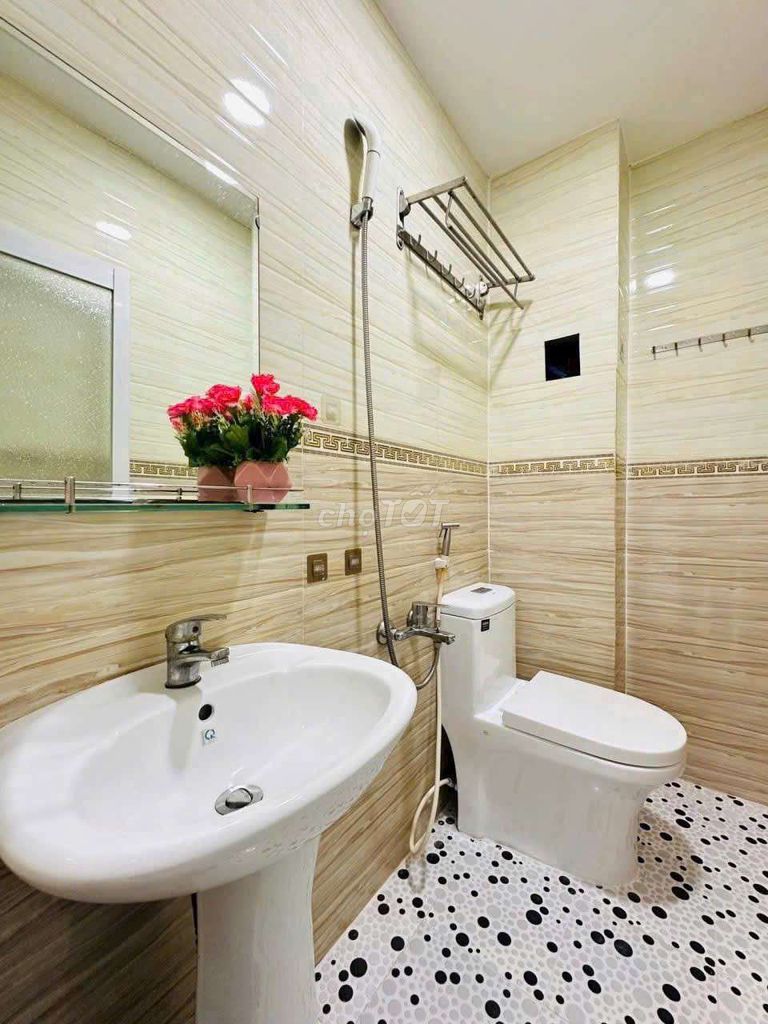 Rent a full house 5 bedroom 3 toilets 16 Gò Vấp