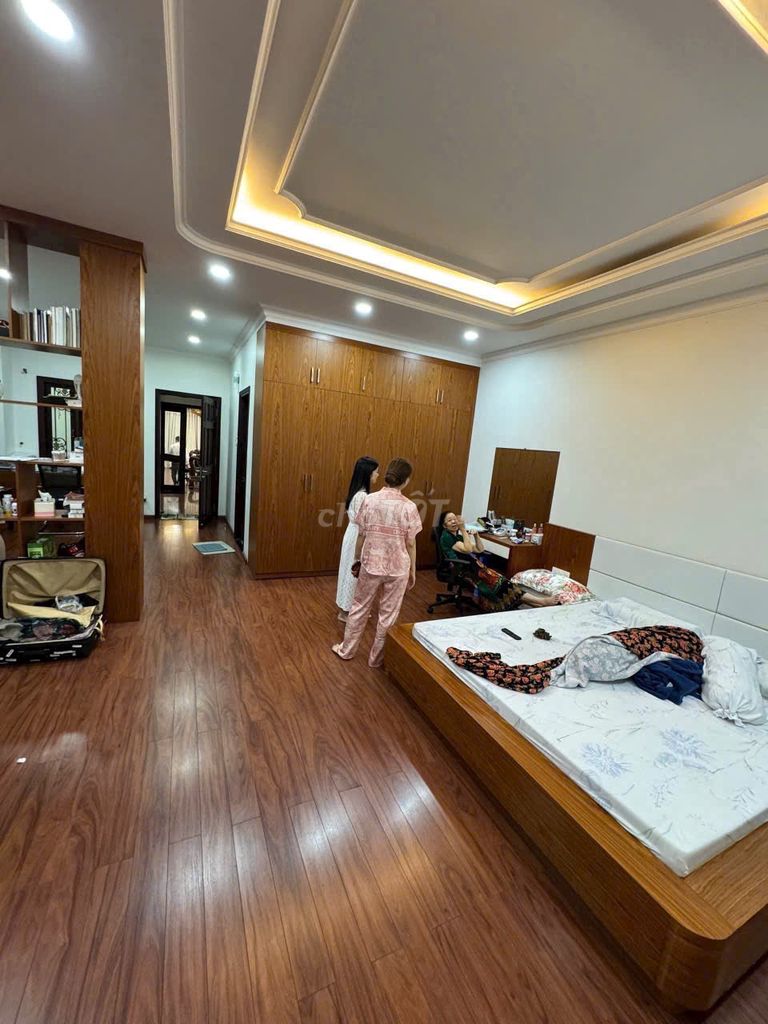 Rent Hoàng Việt_6,5 x17 m_3 stories