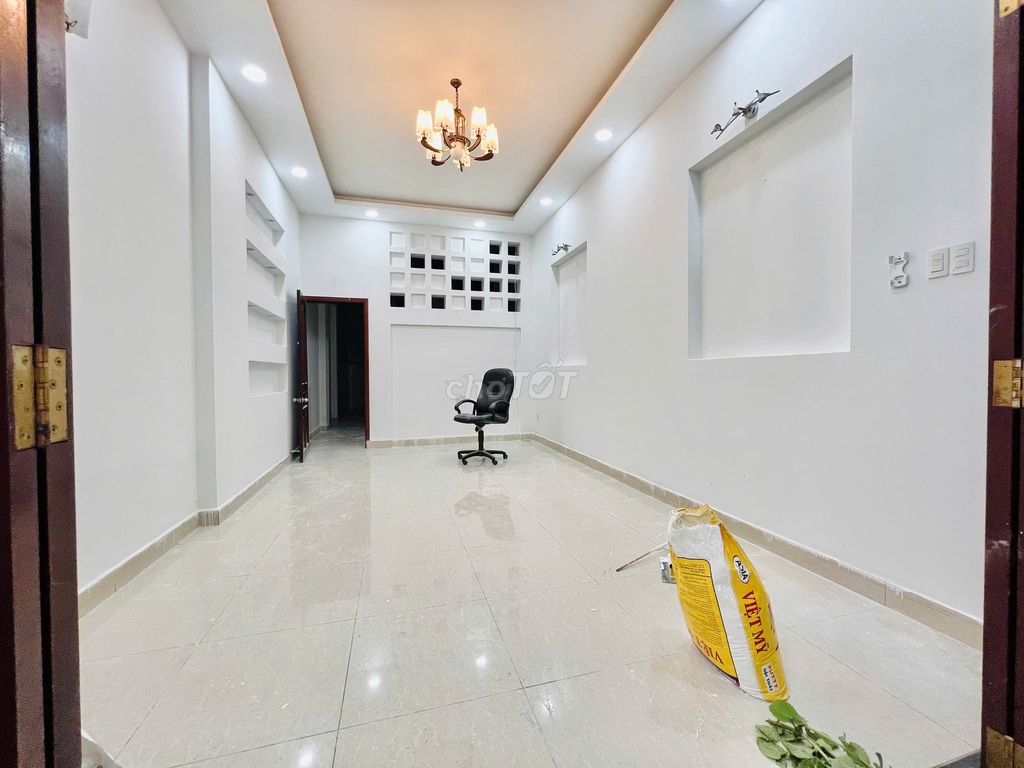 Near hospital 1-7 bedroom 4 toilets - convenient to do so, - at 26 million.