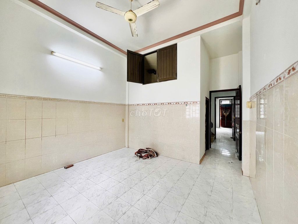 Near hospital 1-7 bedroom 4 toilets - convenient to do so, - at 26 million.