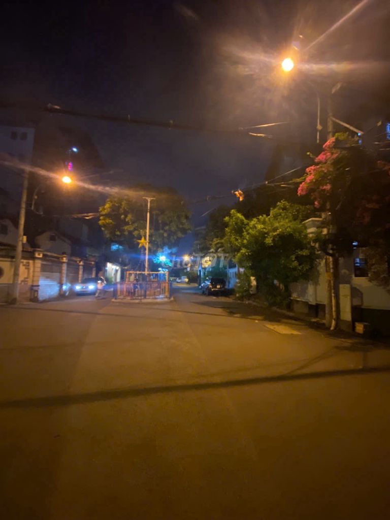 Rent a new level Nhất Chi Mai 4.4 X22 new house that does 17x