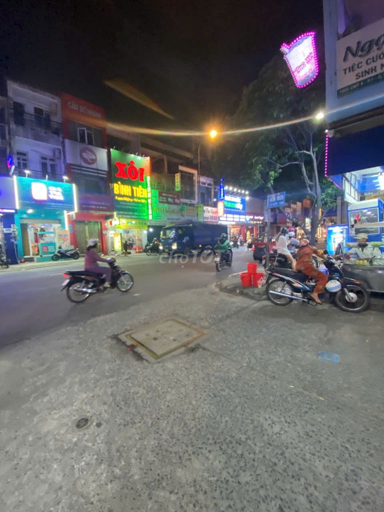 Rent a new level Nhất Chi Mai 4.4 X22 new house that does 17x