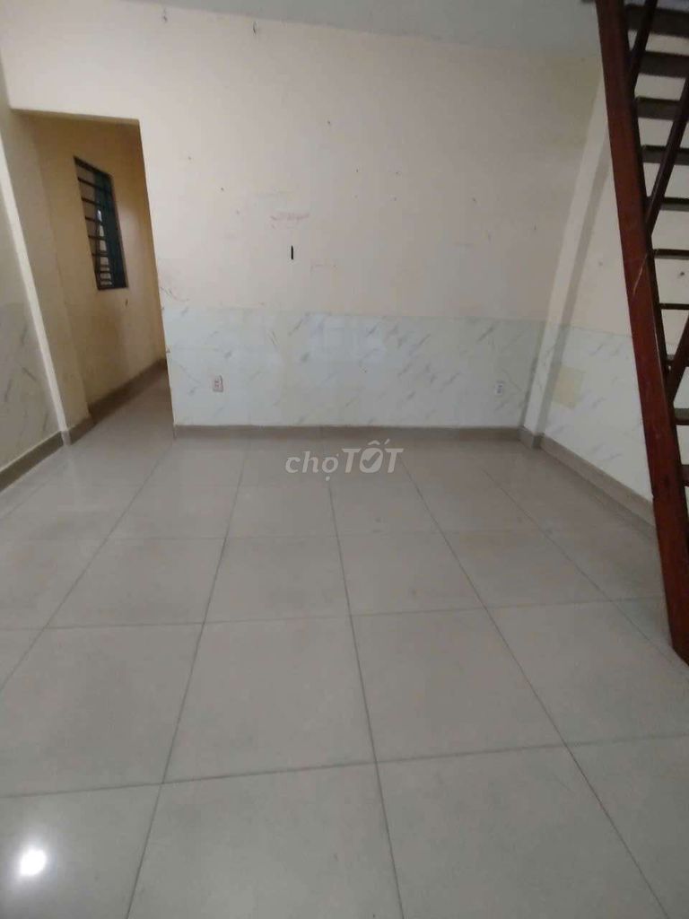 Rent on ql13 Hiệp Bình Phước Thủ Đức Street