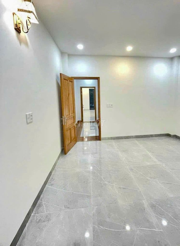 Need to rent 1 80 A. Gò Dầu P.Q.q0 Q.Tân Phú