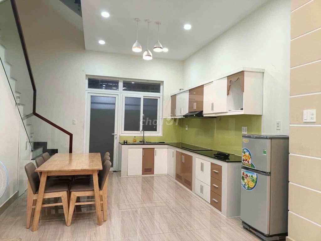 Rent a two-story place, full furniture, 12 million.