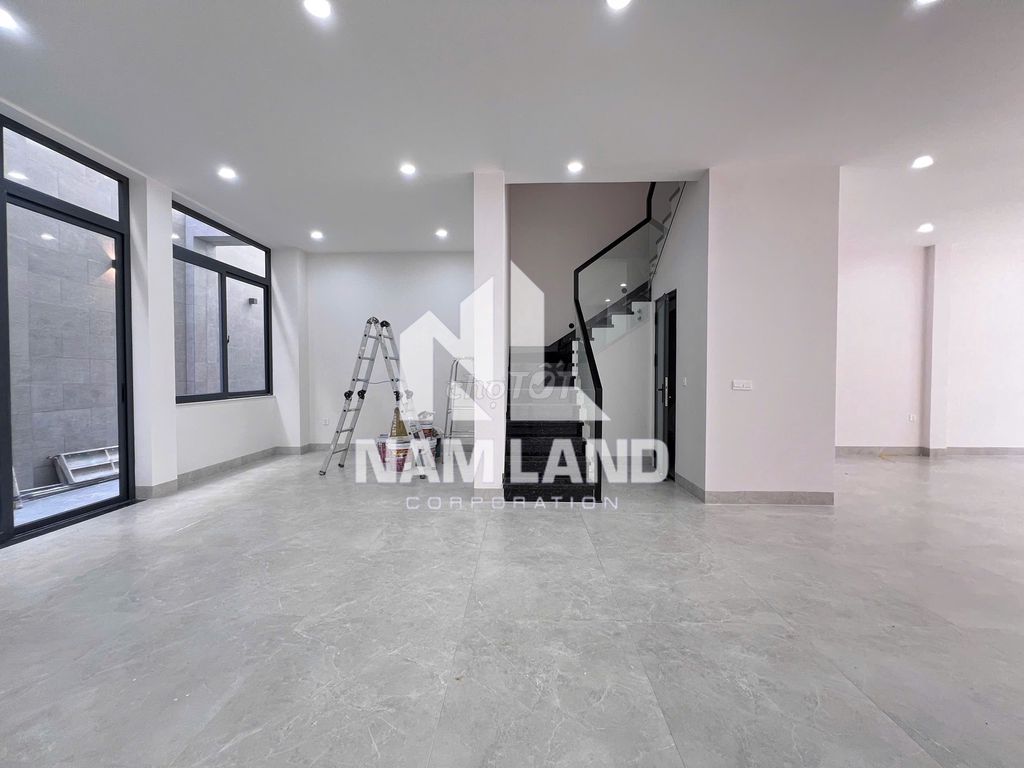 The office for Renting 3 floors is a 40-million-dollar layout.