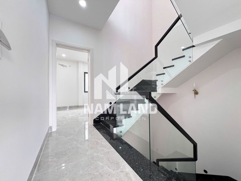 The office for Renting 3 floors is a 40-million-dollar layout.