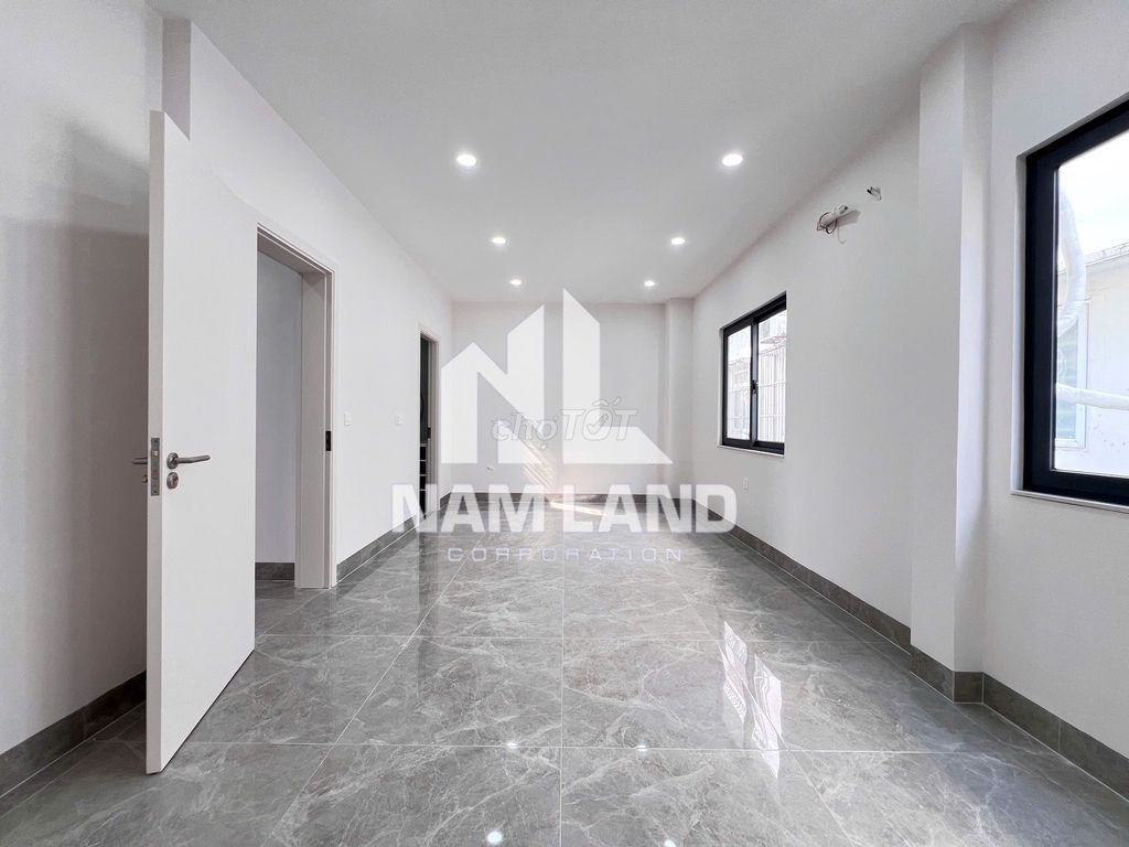 The office for Renting 3 floors is a 40-million-dollar layout.
