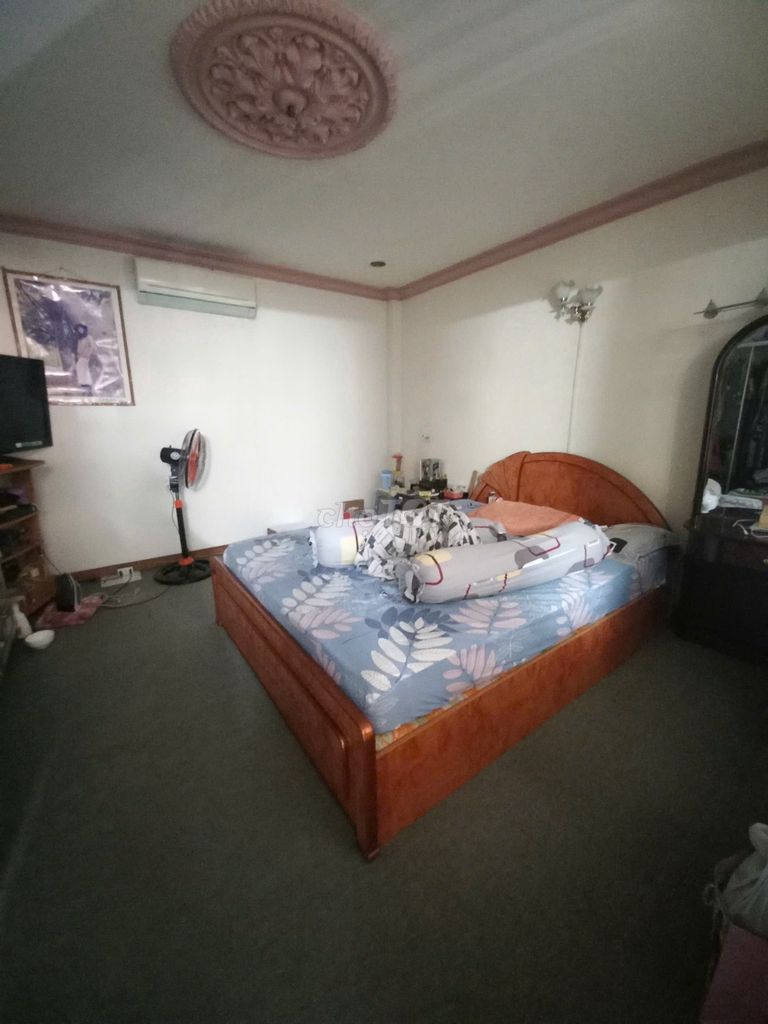 Rent 4 x 30 meters Lê Văn Lương, 25 million