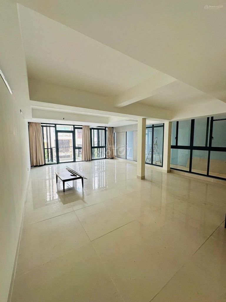Super Racine 1.Thăng Long_8 x25 mphmm of ground 3 stories, elevator for rent