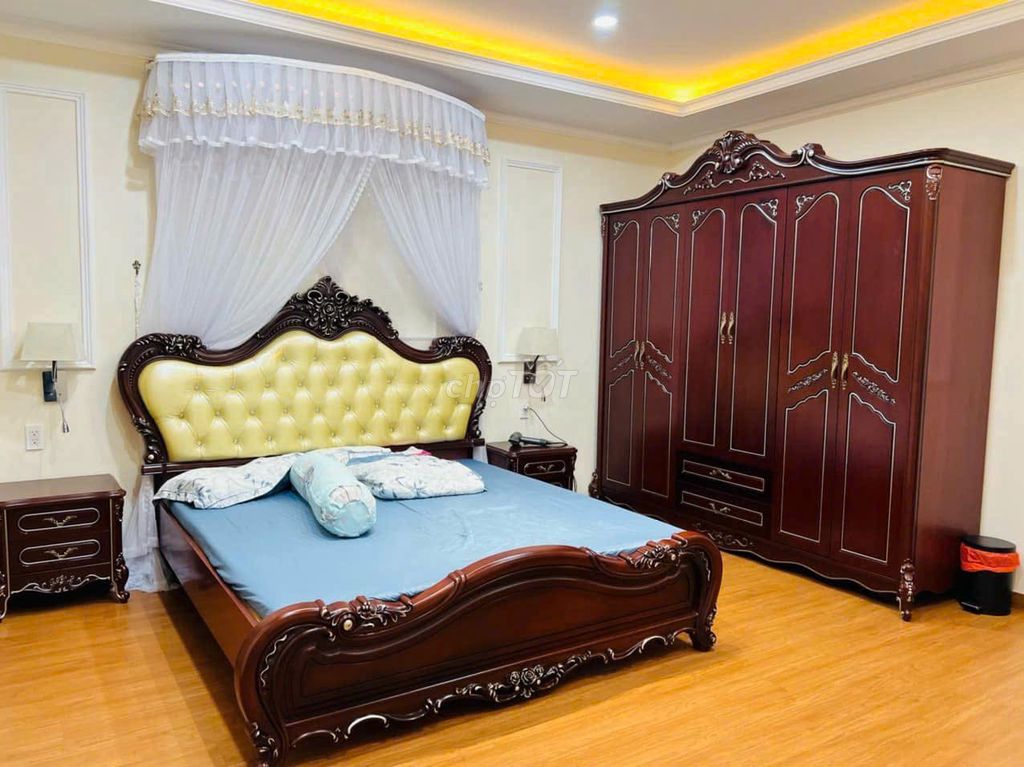 Lakeview City 5 x 20 meters, 1 MM 3th floor, 5 full interior bedroom, Price: 30-36 million a month.