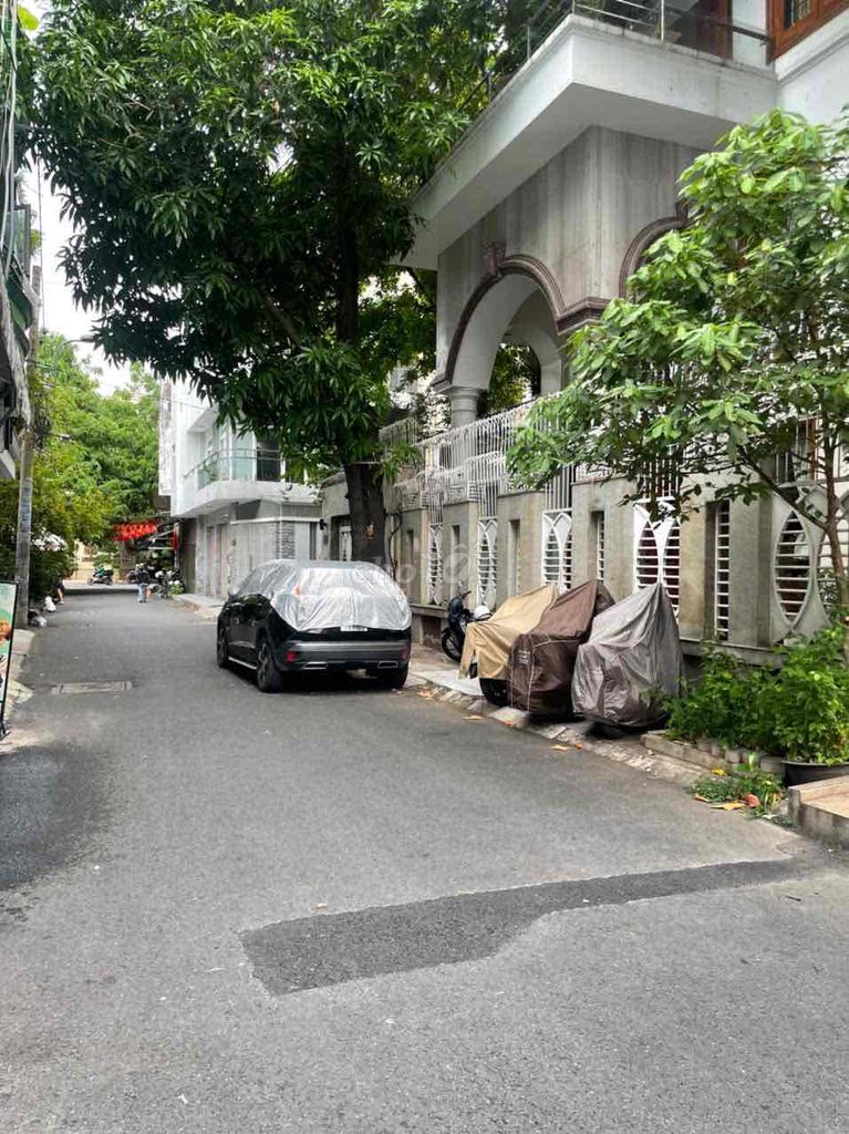 1-2-1 A Cư xá lữ gia, District 11. Area 4 x 14 meters, 1 ground, 1 floor, 2 bedrooms