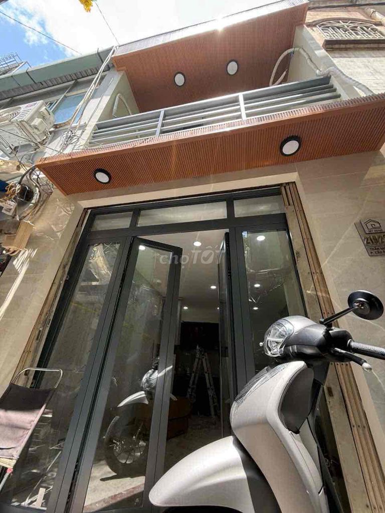1-2-1 A Cư xá lữ gia, District 11. Area 4 x 14 meters, 1 ground, 1 floor, 2 bedrooms