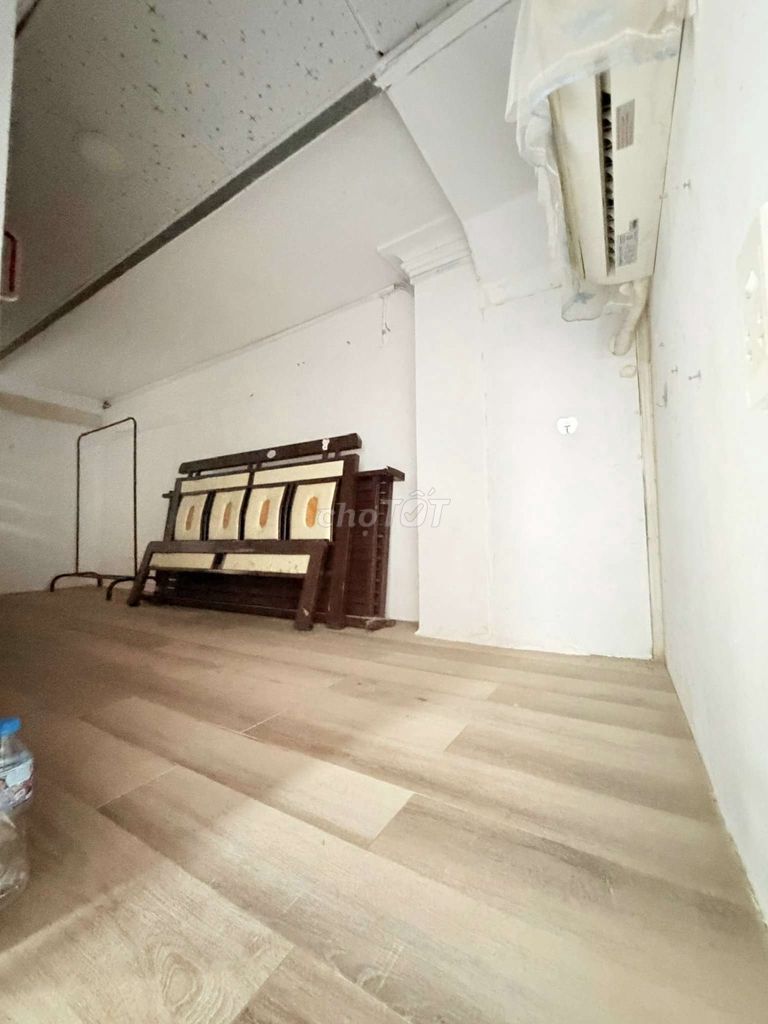 In cash, in and in free business, in two bedrooms.
