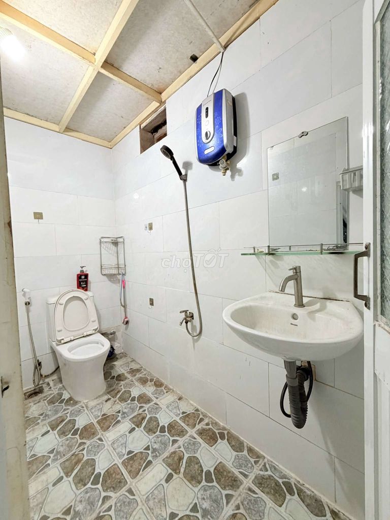 In cash, in and in free business, in two bedrooms.