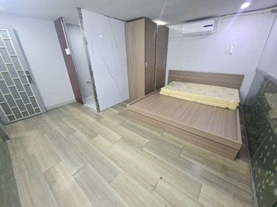 A nice room. A private kitchen, ready for Laundromat 38 near Gigamal Square.
