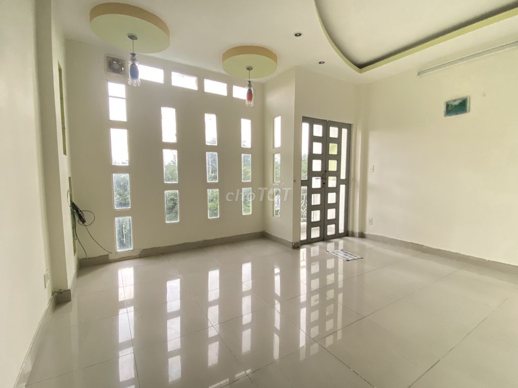 Rent house 6.5 x 20 meters.3 floors. Lương Trúc Đàm.GEh:37 million.