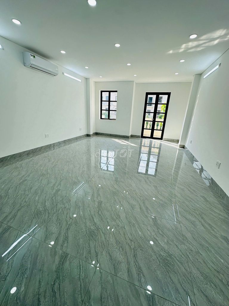 Rent cityland street in front of PHAN VĂN TRỊ_5 floors 5x20 new beautiful