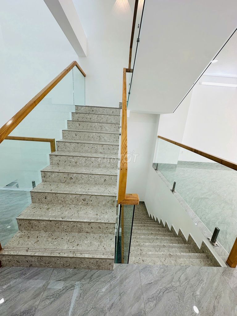 Rent cityland street in front of PHAN VĂN TRỊ_5 floors 5x20 new beautiful
