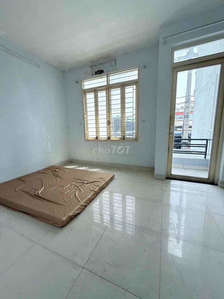 Rent Thạnh Xuân 22 in front of the 4/18-foot area 2-room stupid room