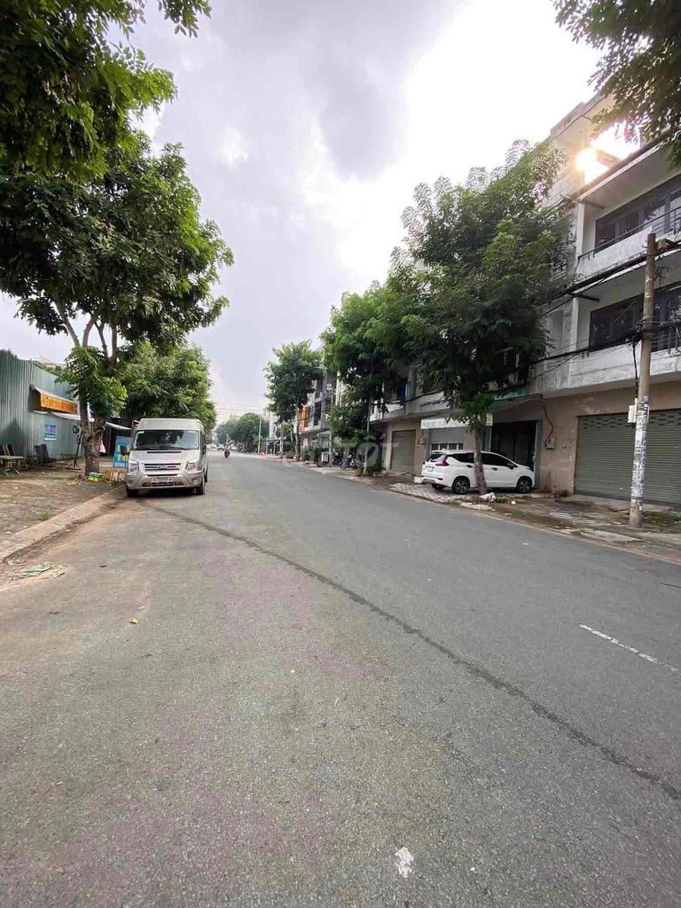 Renting số 5 Street, Ao Sen Place. Fire Name, 5 x 20 meters, 3.5, 21 million.