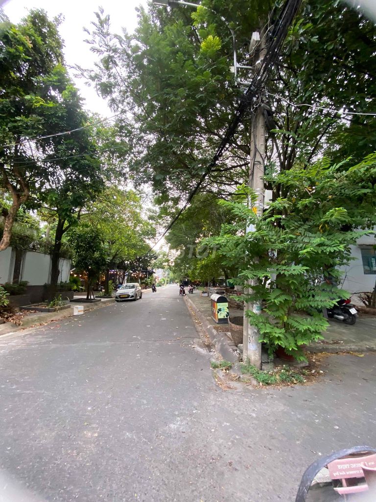 Send Qq Road Two, Fire Arrow, 10 x 20 meters, right in the park
