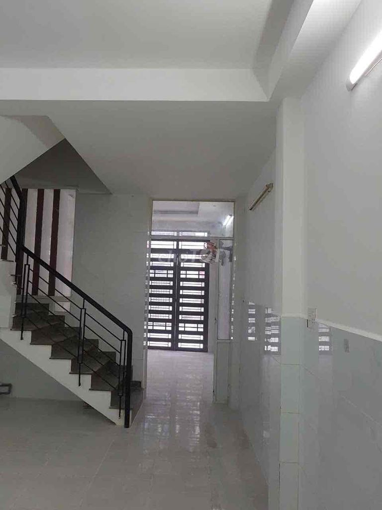 Thạch Lam 4 x14 meters 1st floor 12 million