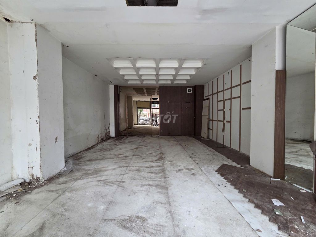 640 mx10 meters Nguyễn Cư Trinh Front, District 1 rpng Ting