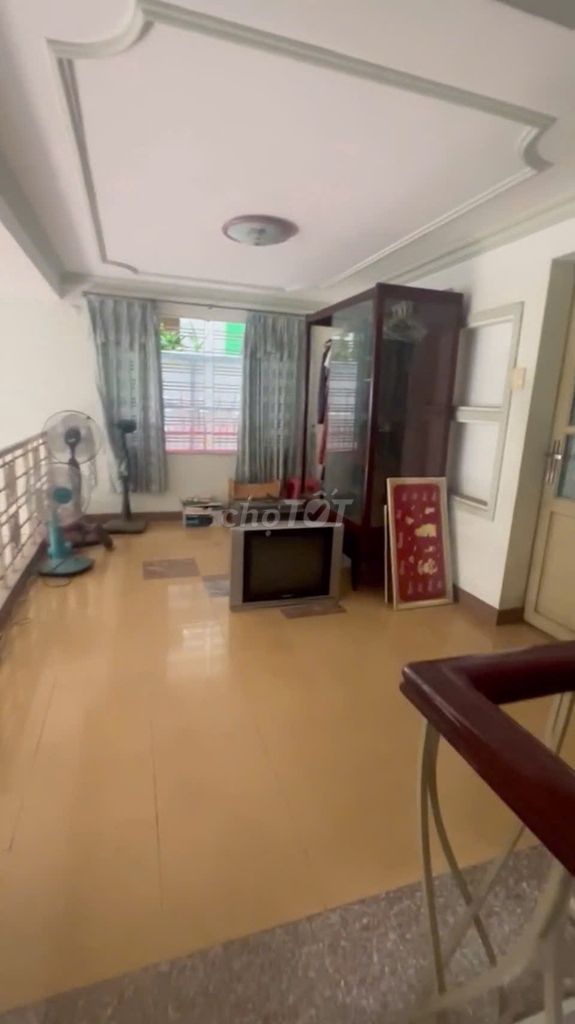 Hoa Lan cash, vip Phú Nhuận, area 8 x16 meters, ground 4 elevators