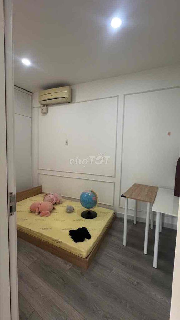 Phú Nhuận 4 bedrooms, 3 toilets, 1 million L's, and 127 free.