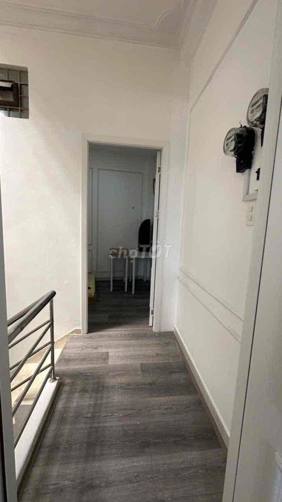 Phú Nhuận 4 bedrooms, 3 toilets, 1 million L's, and 127 free.