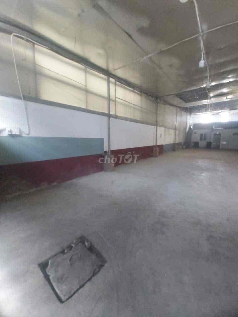 The Banser rents New Year's Coming 6 x 30 - could be a warehouse