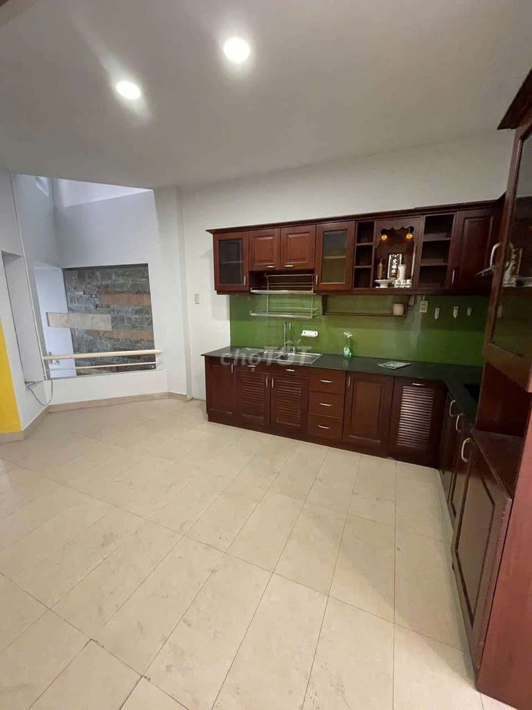 House 1 :2 4 4 4 4 4 x 20 m bedroom 4 x 20 meters Lâm Văn Bền Railway