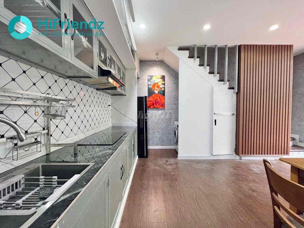 Rent the entire apartment. 1 st floor.