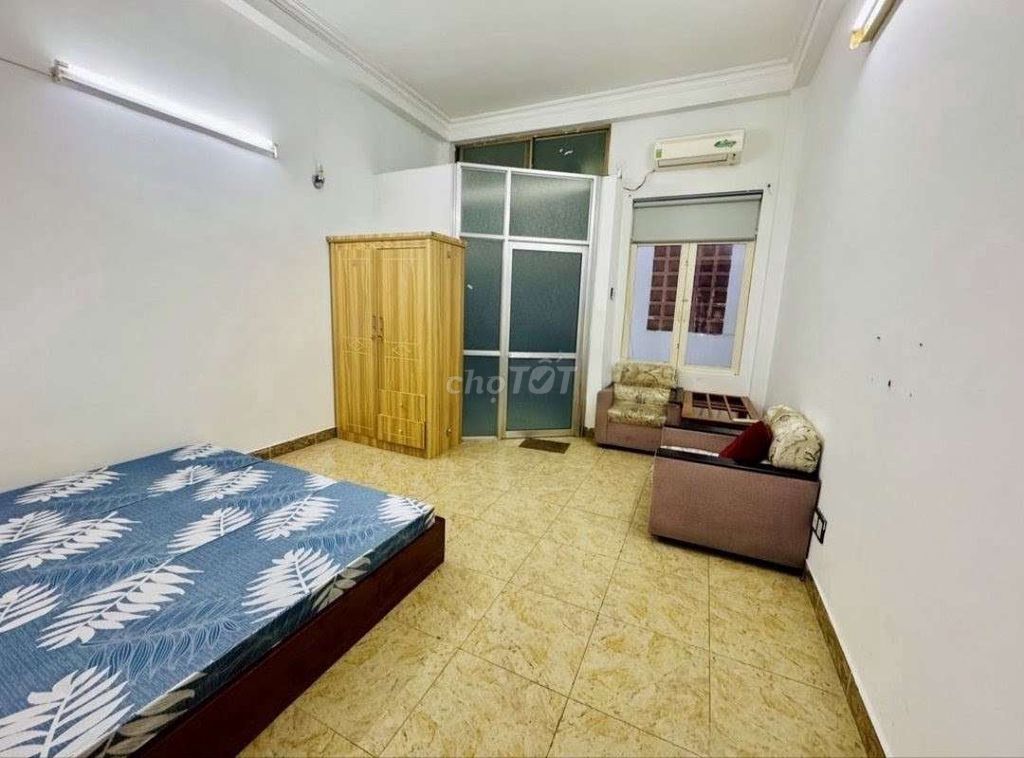 Rent a car house - near aeon - 3 floors above 4 bedroom 3 toilets