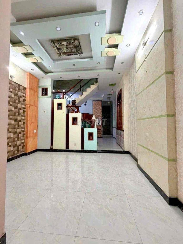 Rent your house to your point-face: 5 x16 m - Structure: ground one floor