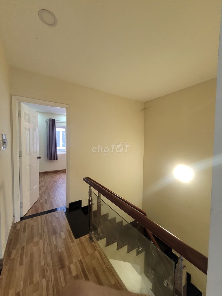 Renting RioVista's house near the Republic.