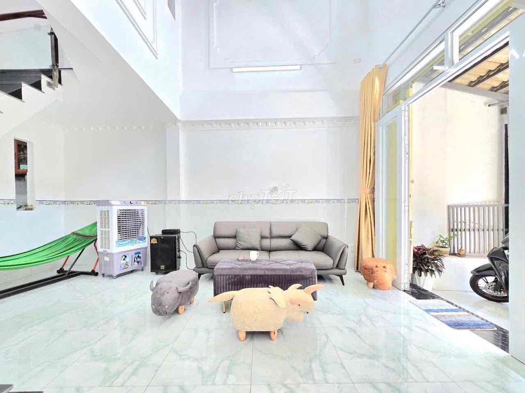 Rent 6 x12-3 bedrooms -8 million