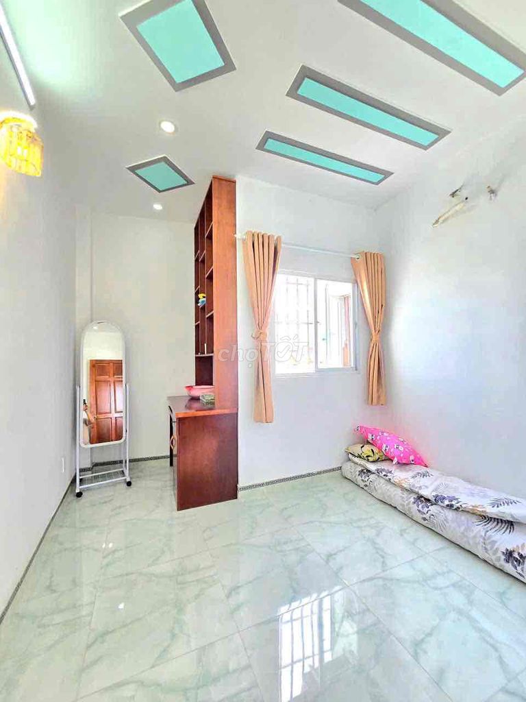 Rent 6 x12-3 bedrooms -8 million