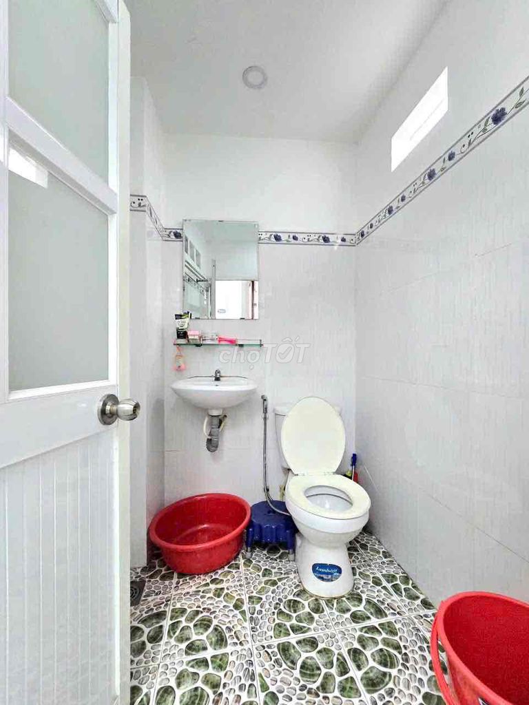 Rent 6 x12-3 bedrooms -8 million