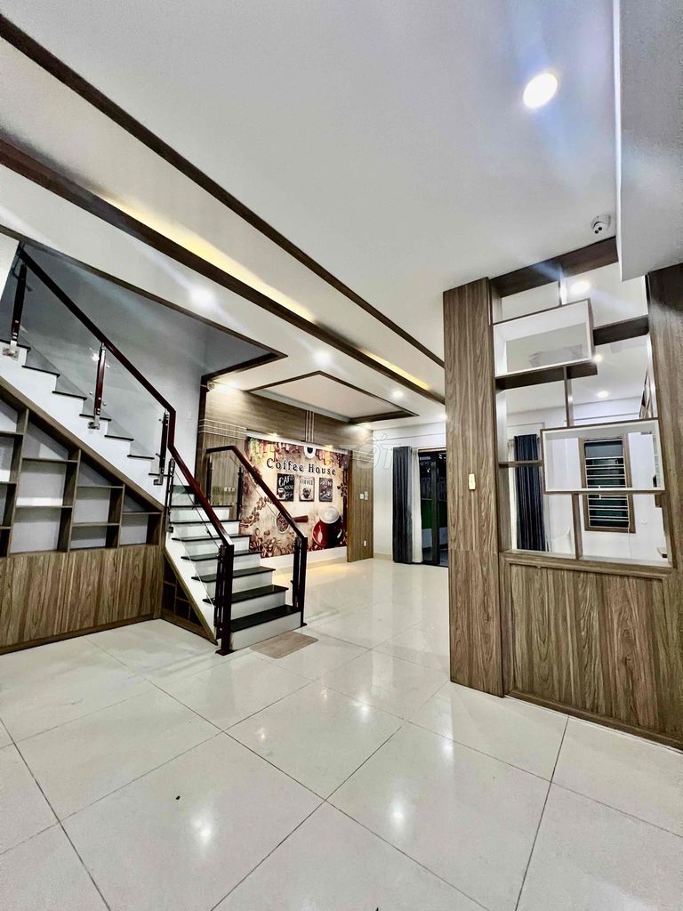 Rent a six-by-two-fourth floor bedroom 7 Picity Automated Parks.