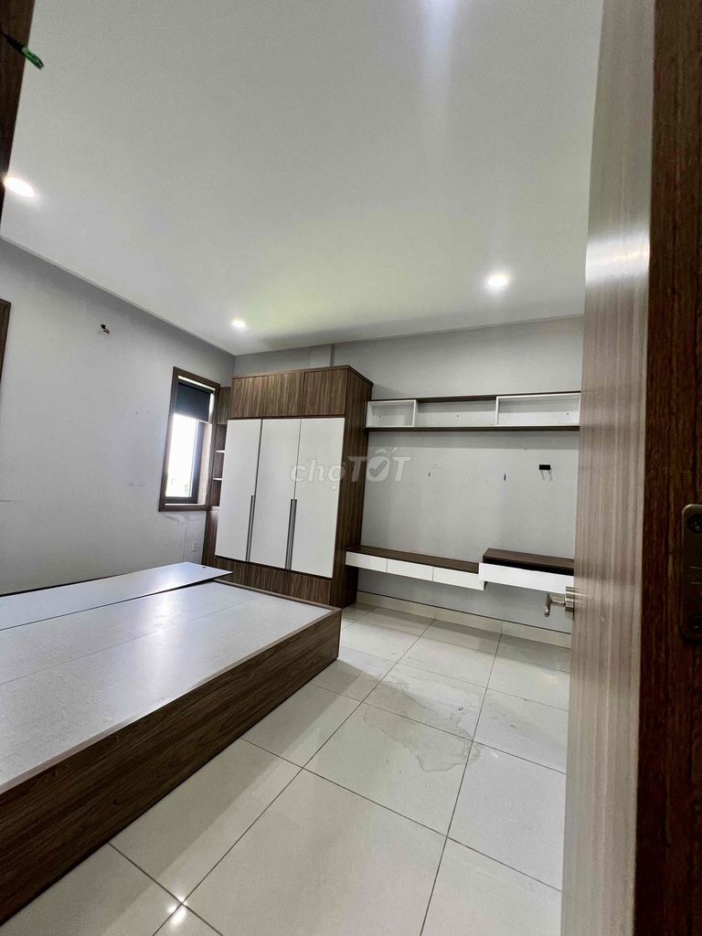 Rent a six-by-two-fourth floor bedroom 7 Picity Automated Parks.