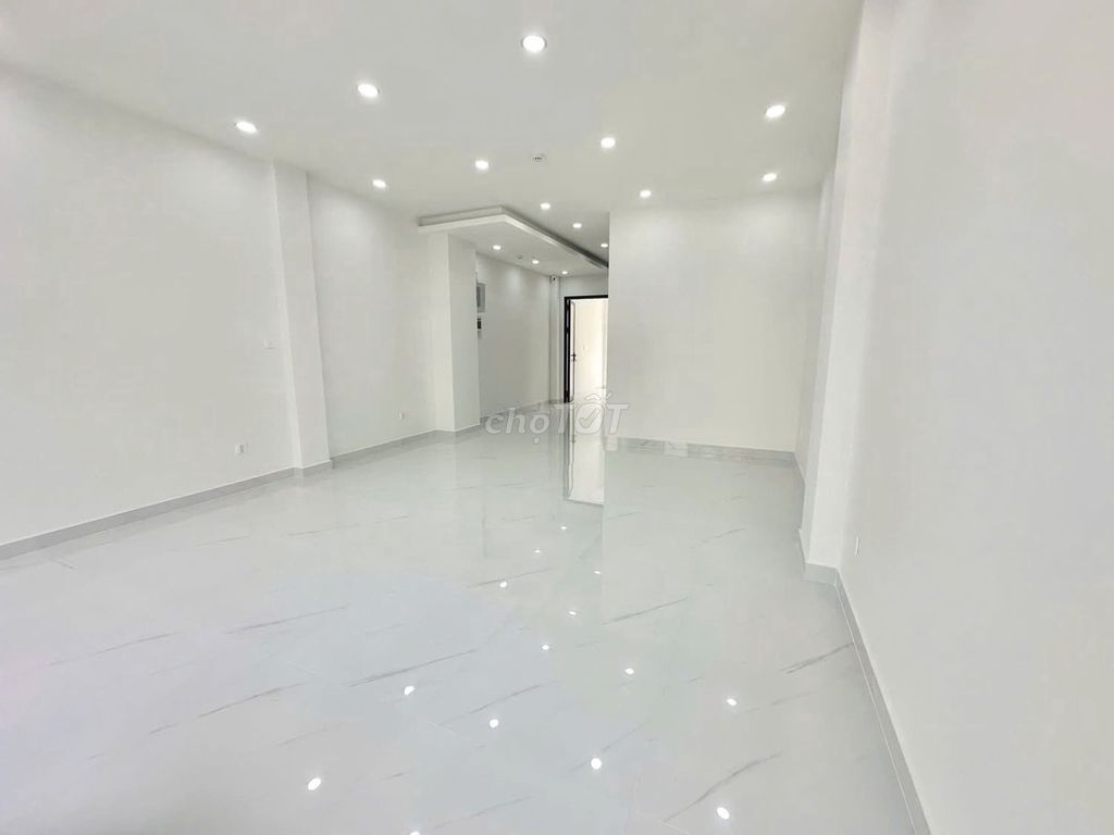 Rent a Trương Văn Bang cash house, Thạnh Mỹ Lợi District 2.50 million a month.