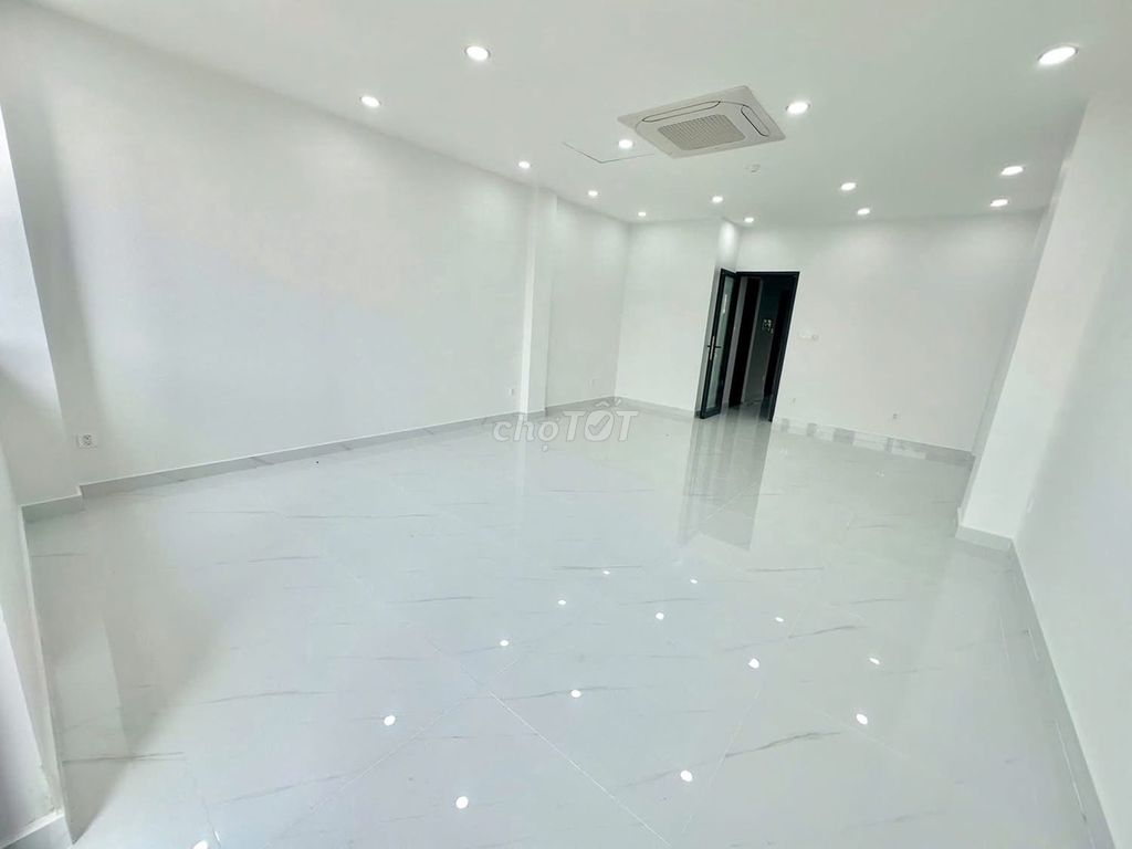 Rent a Trương Văn Bang cash house, Thạnh Mỹ Lợi District 2.50 million a month.