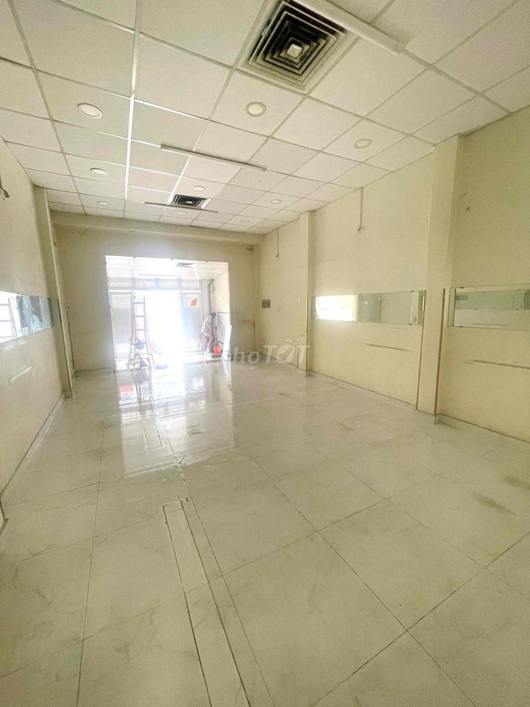 Trần Quý Cáp Front House, 1894 11, Bình Thạnh/4 x20 meters, 2 bedrooms, 2 toilets