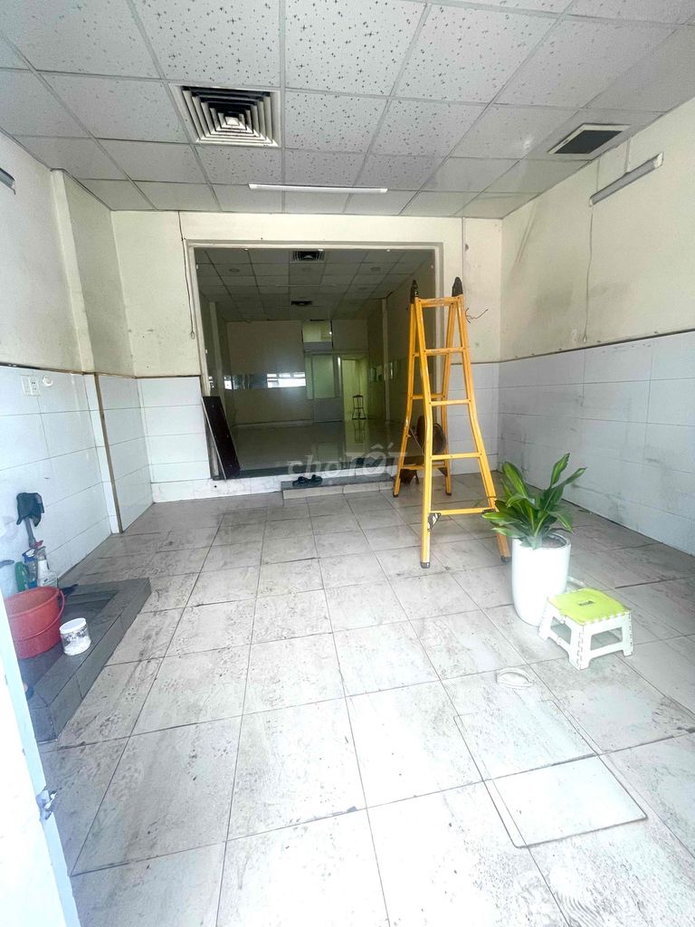 Trần Quý Cáp Front House, 1894 11, Bình Thạnh/4 x20 meters, 2 bedrooms, 2 toilets