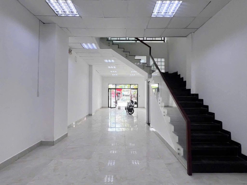Rent cityland City Street in front of Phan Văn Trị 5th floor X20 new house